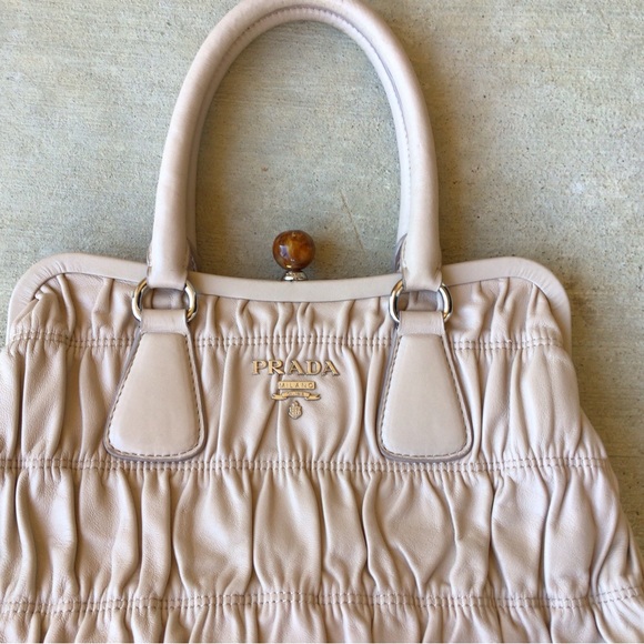 Prada Bag Nappa Gaufre Cream tone - Picture 2 of 14